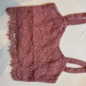 Dynamite Lace Crop Top in Mauve
